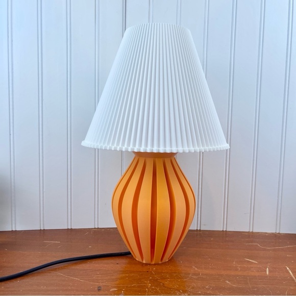 The Okami Lamp, Desk Lamp, Bedside Lamp, Modern Home and Office - Picture 1 of 10